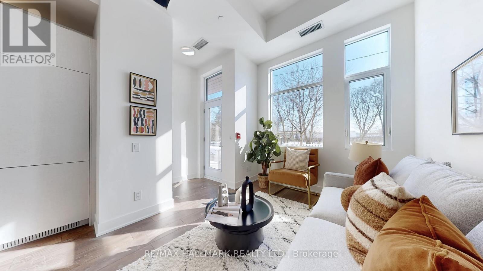 102 - 1285 QUEEN STREET E, Toronto, Ontario