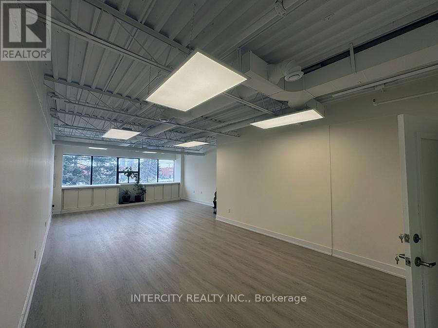 26b - 665 Millway Avenue, Vaughan, Ontario  L4K 3T8 - Photo 8 - N12735720