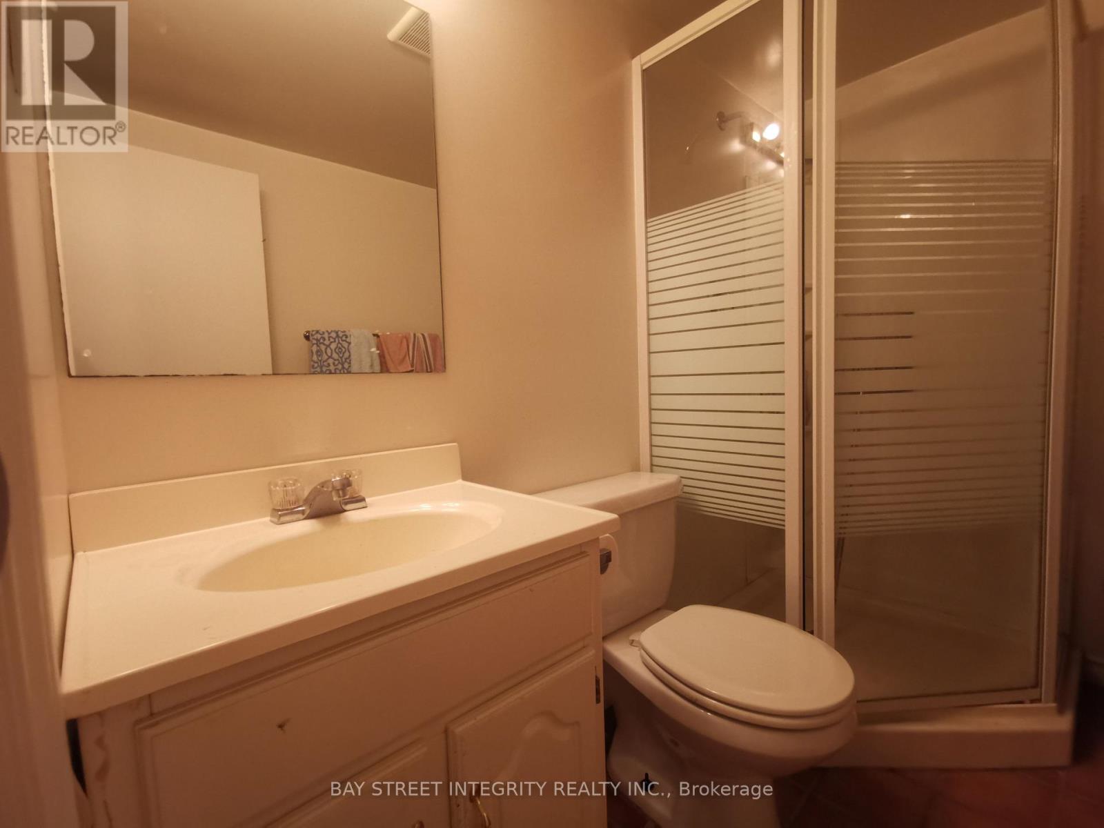 976 Raintree Lane, Mississauga, Ontario  L5H 3Y6 - Photo 17 - W12674788