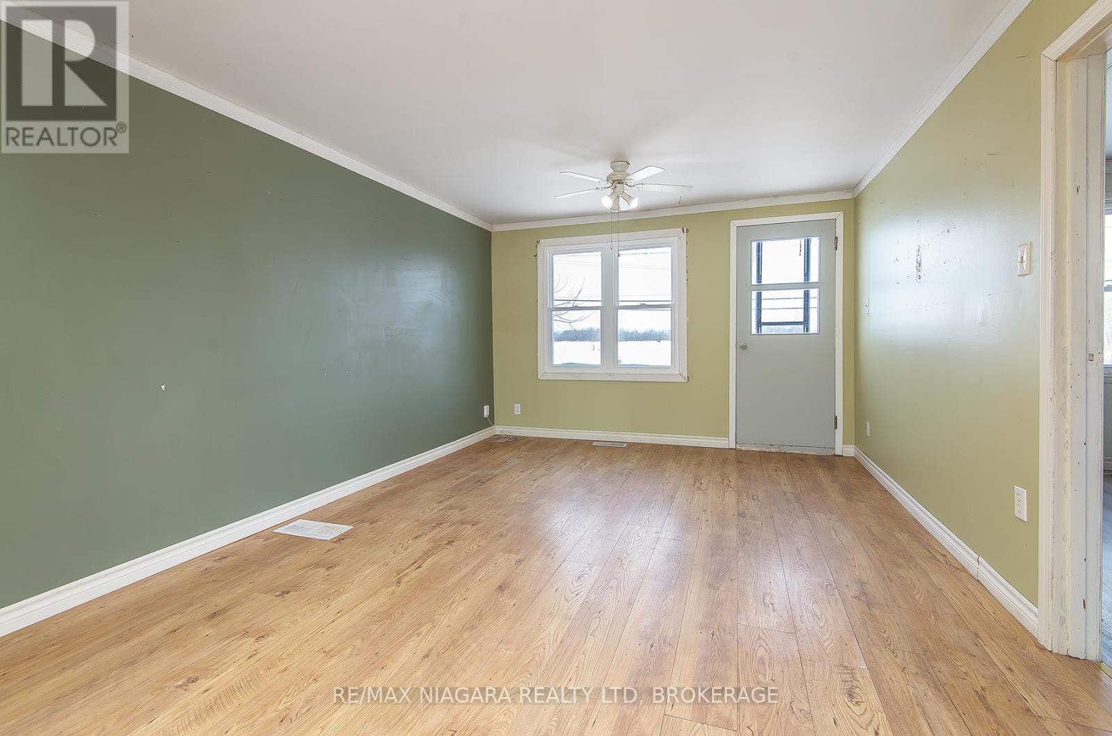 567 Killaly Street, Port Colborne, Ontario  L3K 2J8 - Photo 4 - X12771662