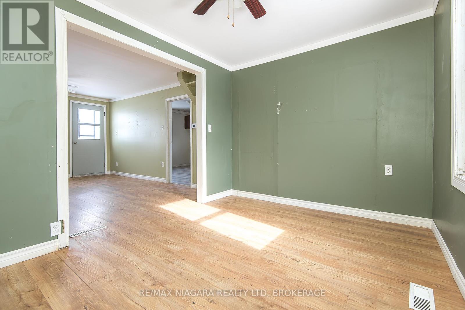 567 Killaly Street, Port Colborne, Ontario  L3K 2J8 - Photo 6 - X12771662