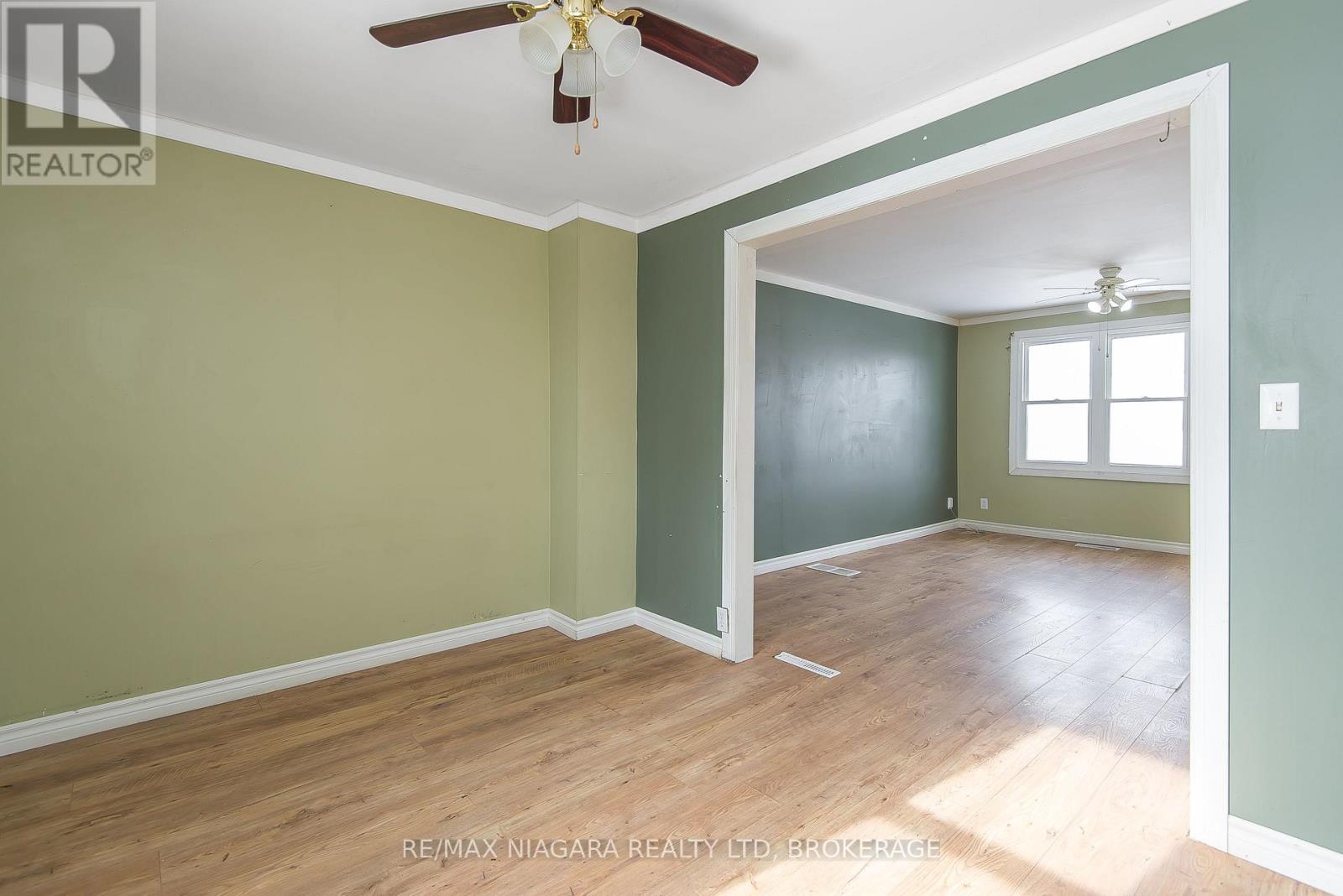 567 Killaly Street, Port Colborne, Ontario  L3K 2J8 - Photo 7 - X12771662