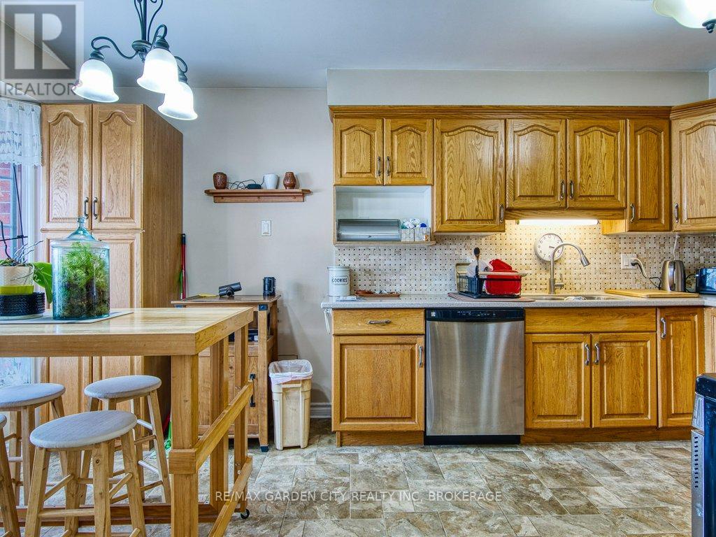 7 - 259 Scott Street, St. Catharines (Vine/linwell), Ontario  L2N 1H9 - Photo 5 - X12771812