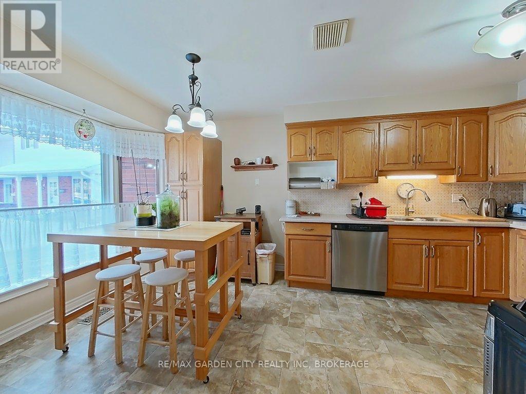 7 - 259 Scott Street, St. Catharines (Vine/linwell), Ontario  L2N 1H9 - Photo 7 - X12771812