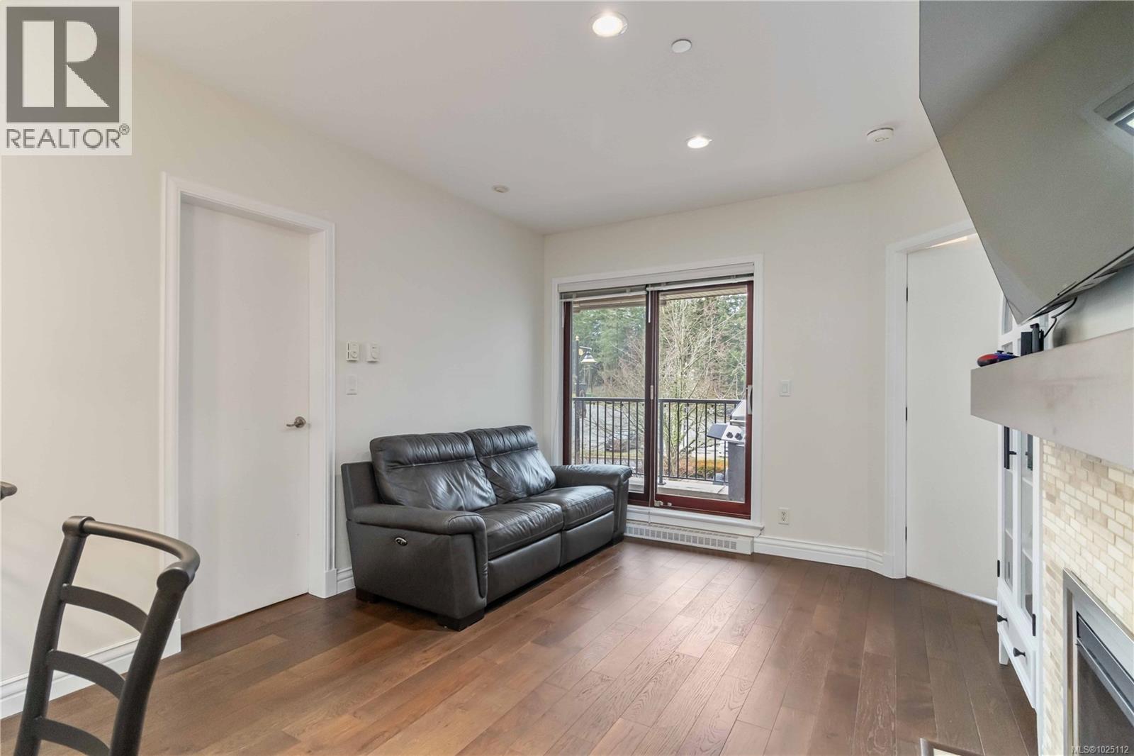 217 1335 Bear Mountain Pkwy, Langford, British Columbia  V9B 6T9 - Photo 11 - 1025112