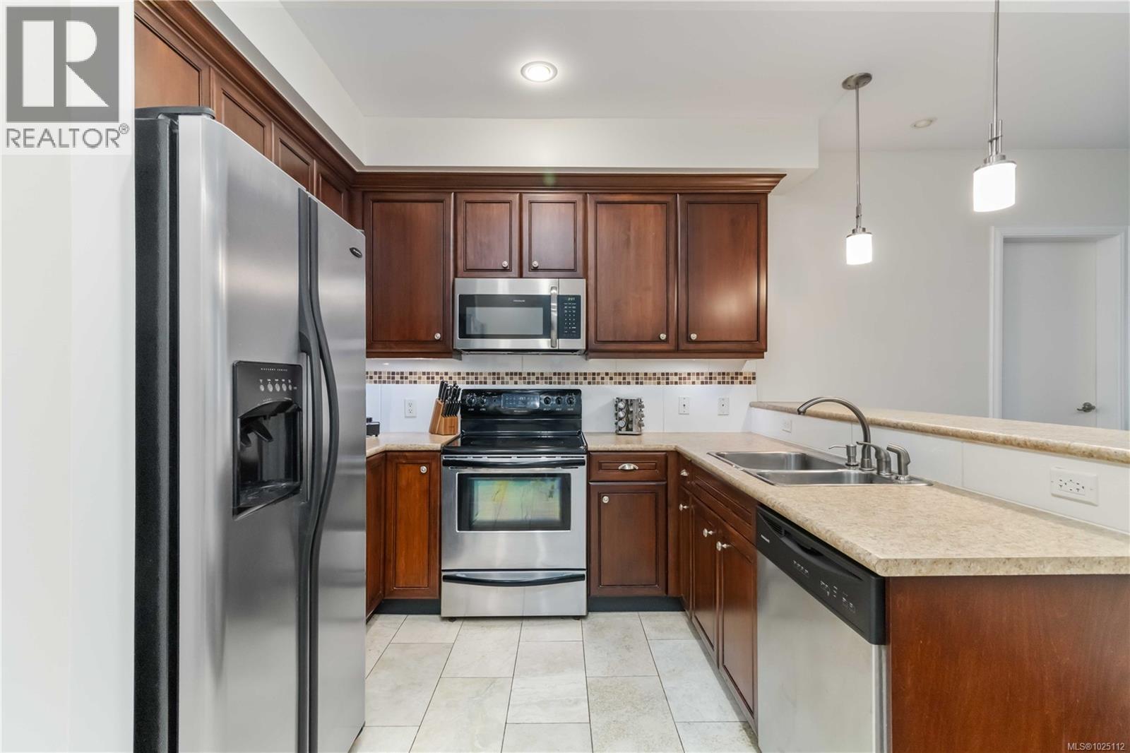 217 1335 Bear Mountain Pkwy, Langford, British Columbia  V9B 6T9 - Photo 19 - 1025112