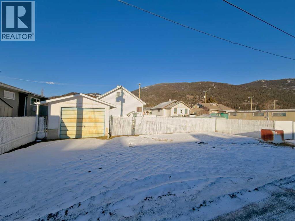 12718 21 Avenue, Blairmore, Alberta  T0K 0E0 - Photo 23 - A2281765