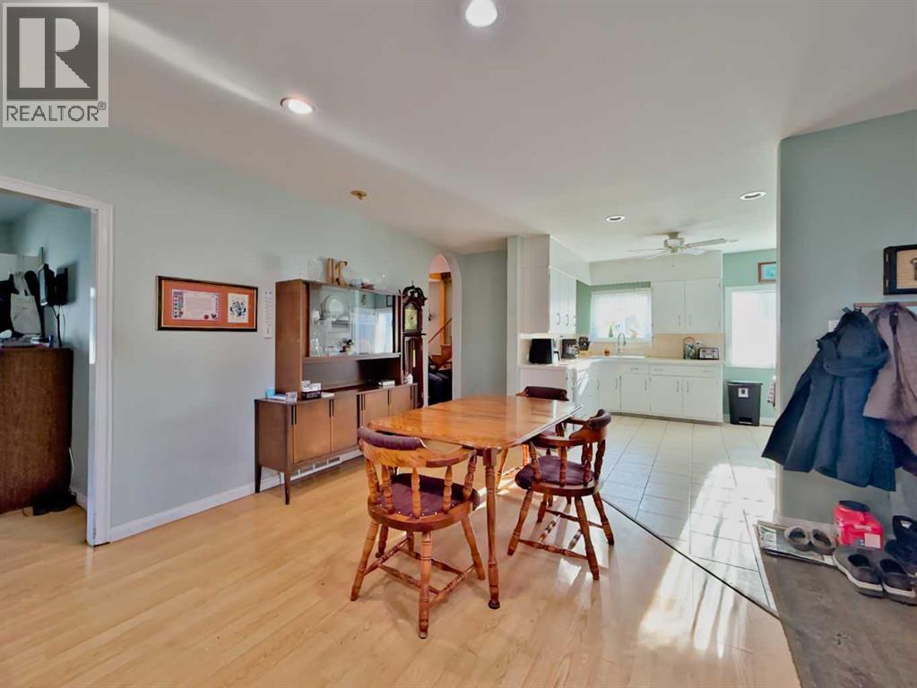 12718 21 Avenue, Blairmore, Alberta  T0K 0E0 - Photo 6 - A2281765