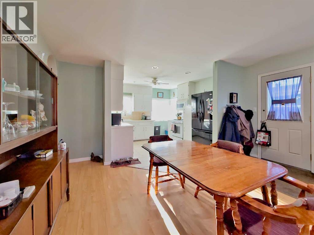 12718 21 Avenue, Blairmore, Alberta  T0K 0E0 - Photo 7 - A2281765