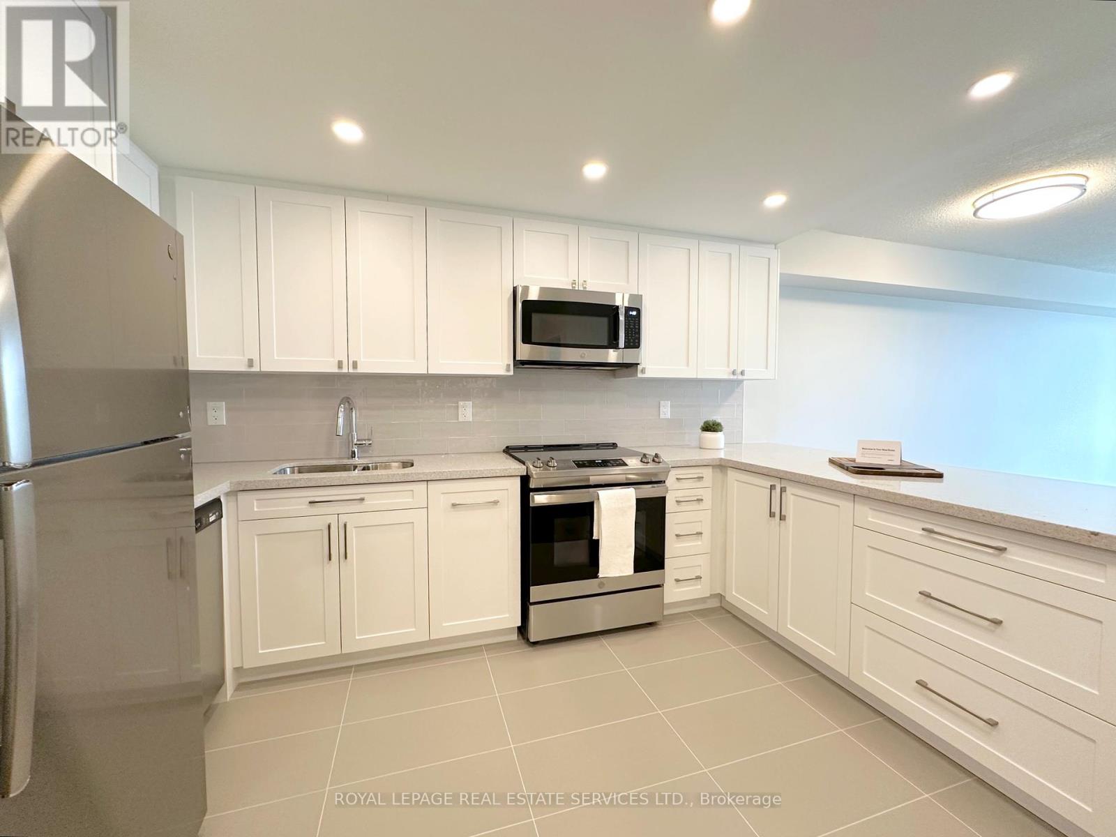 606 - 17 Brookbanks Drive, Toronto, Ontario  M3A 3R9 - Photo 2 - C12771764