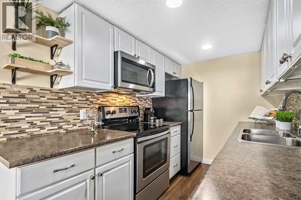 423, 200 Brookpark Drive Sw, Calgary, Alberta  T2W 3E5 - Photo 3 - A2277227