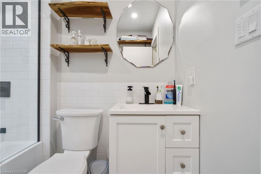 186 Balsam Avenue S Unit# Main, Hamilton, Ontario  L8M 3B8 - Photo 33 - 40795749