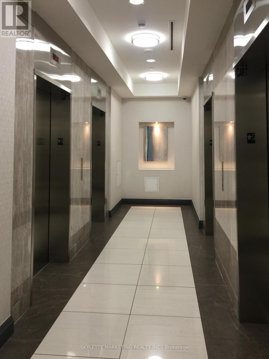 #1427 - 7161 Yonge Street, Markham, Ontario  L3T 0C8 - Photo 3 - N12771658