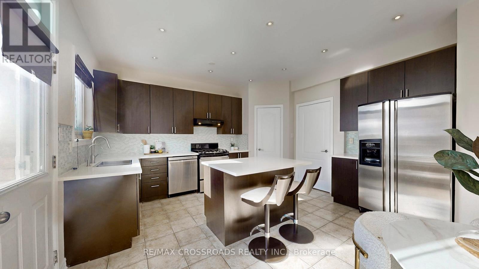 122 Destino Crescent, Vaughan, Ontario  L4H 3E2 - Photo 10 - N12771664