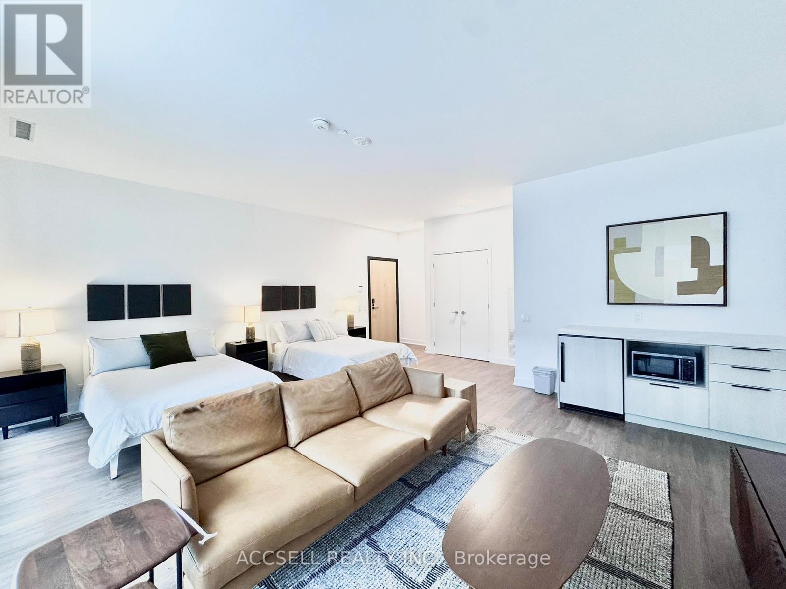 W1002 - 185 Millway Drive, Vaughan, Ontario  L4K 0L2 - Photo 10 - N12771686