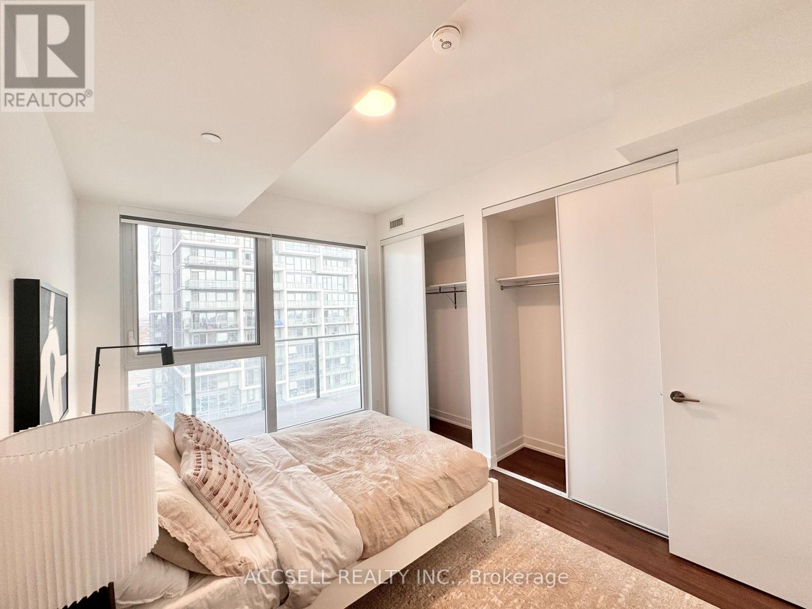 W1002 - 185 Millway Drive, Vaughan, Ontario  L4K 0L2 - Photo 4 - N12771686