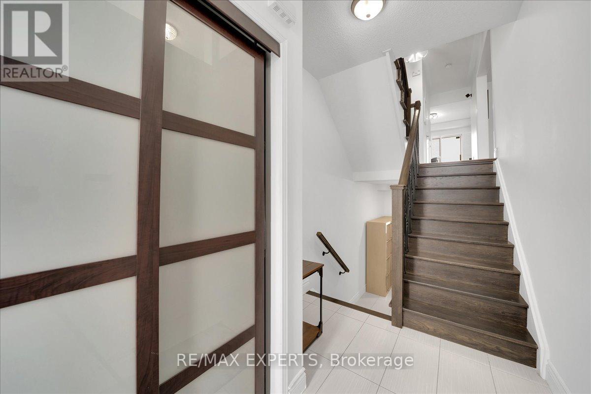 36 - 165 Fieldstone Drive, Vaughan, Ontario  L4L 9M1 - Photo 6 - N12771708