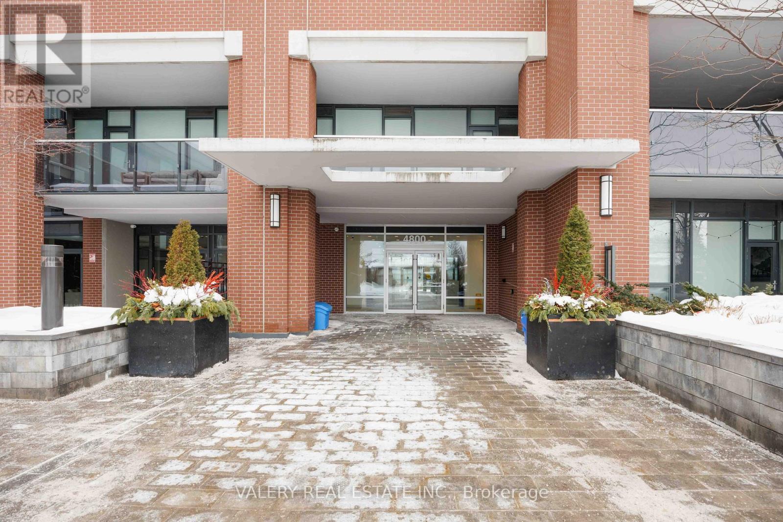 325 - 4800 HIGHWAY 7, Vaughan, Ontario