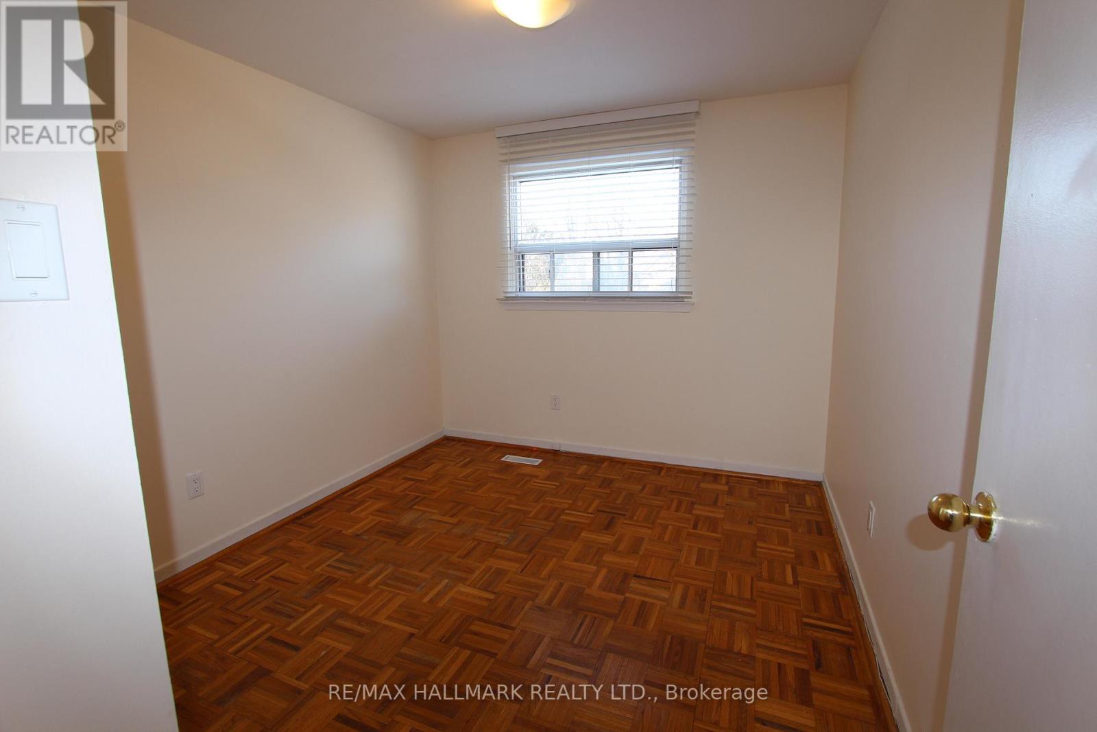 22 Springhead Gardens, Richmond Hill, Ontario  L4C 5B9 - Photo 16 - N12771724