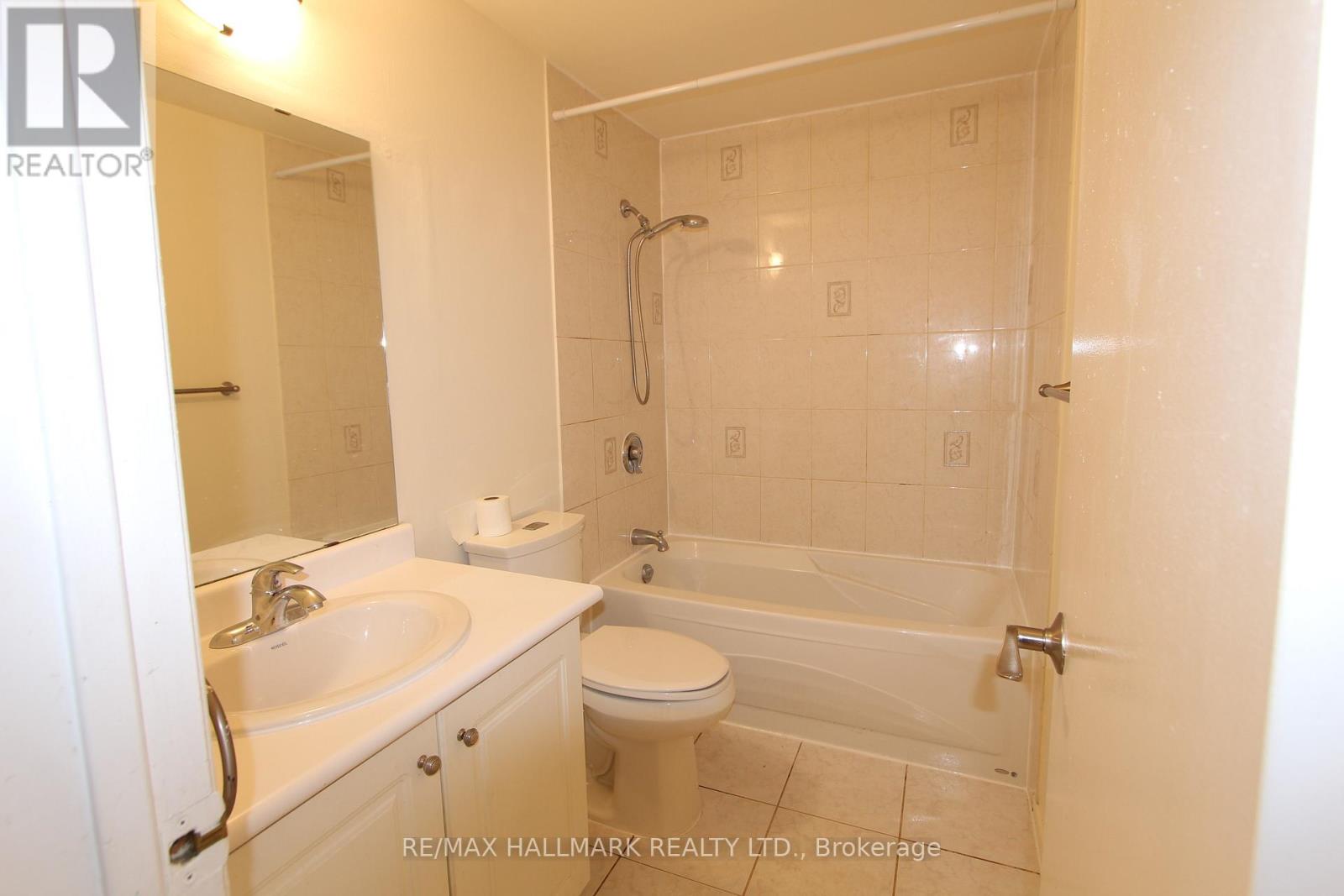 22 Springhead Gardens, Richmond Hill, Ontario  L4C 5B9 - Photo 17 - N12771724