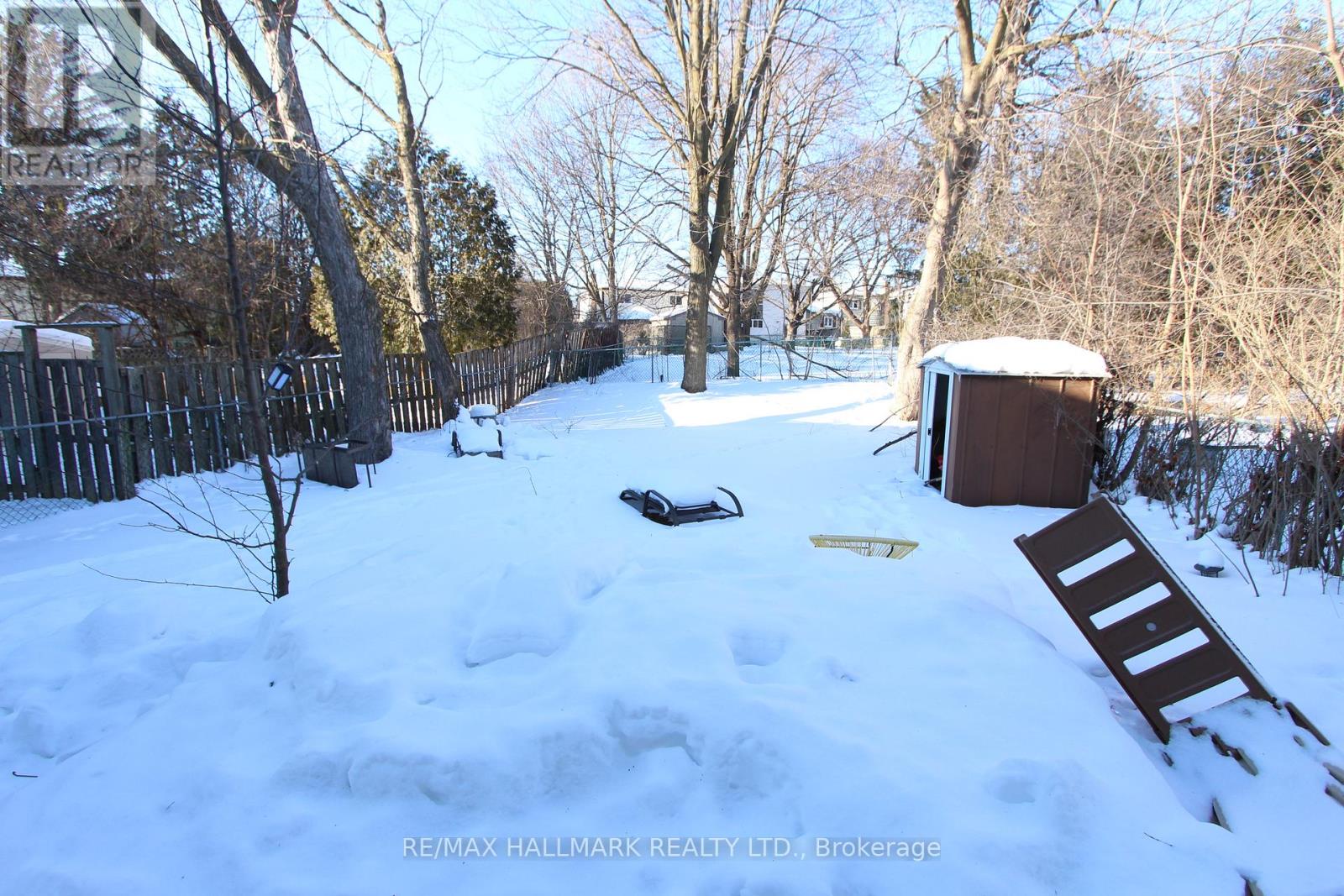 22 Springhead Gardens, Richmond Hill, Ontario  L4C 5B9 - Photo 22 - N12771724