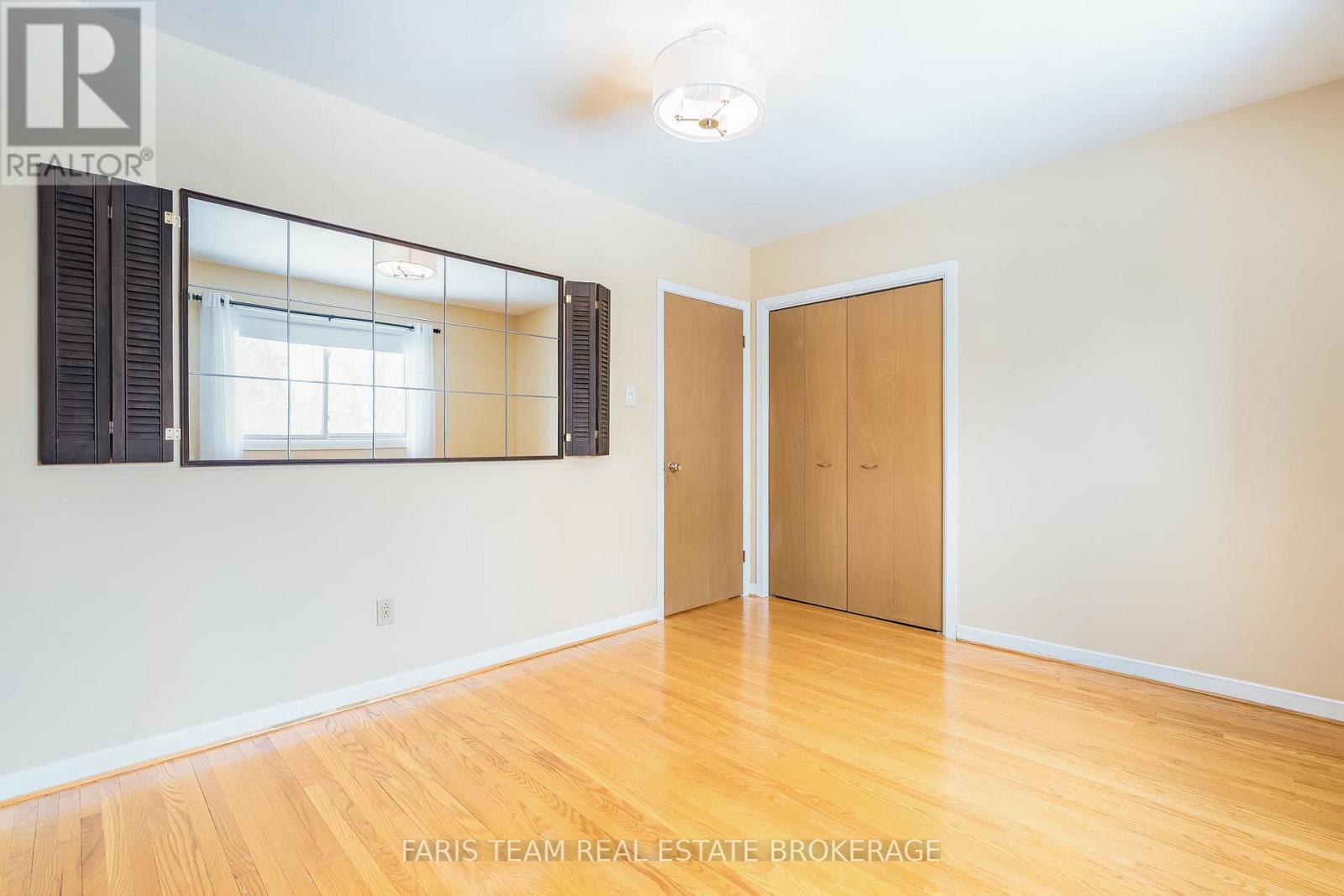 64 Steel Street, Barrie (Grove East), Ontario  L4M 4H5 - Photo 16 - S12771602