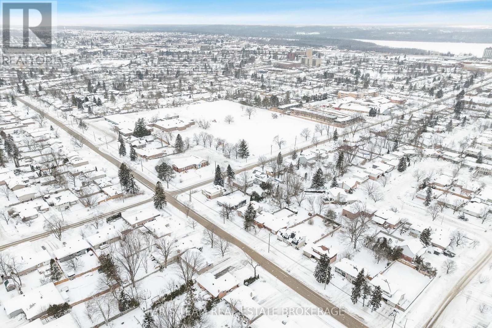 64 Steel Street, Barrie (Grove East), Ontario  L4M 4H5 - Photo 25 - S12771602