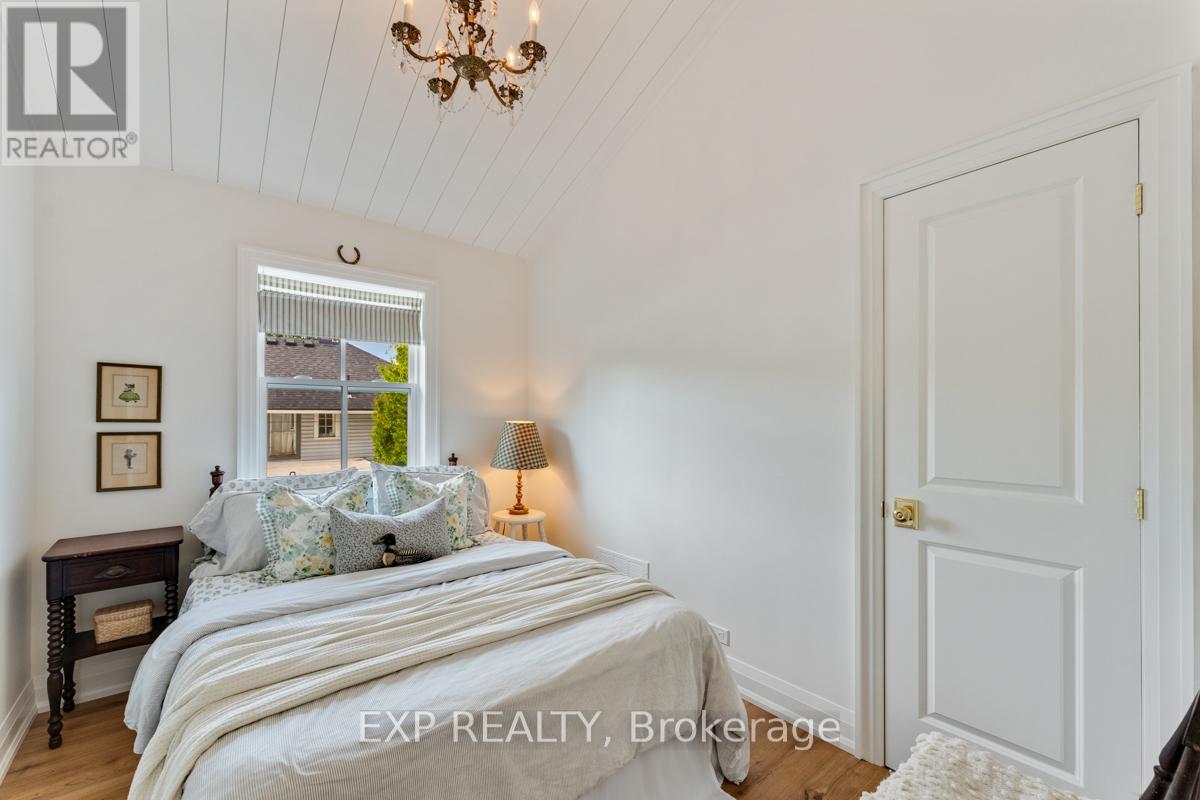 944 Lake Drive E, Georgina, Ontario  L0E 1L0 - Photo 24 - N12724854