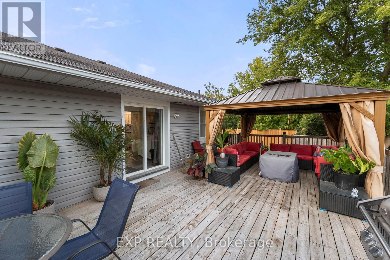 1109 Ravenshoe Road, East Gwillimbury, Ontario  L9P 1R2 - Photo 39 - N12393957