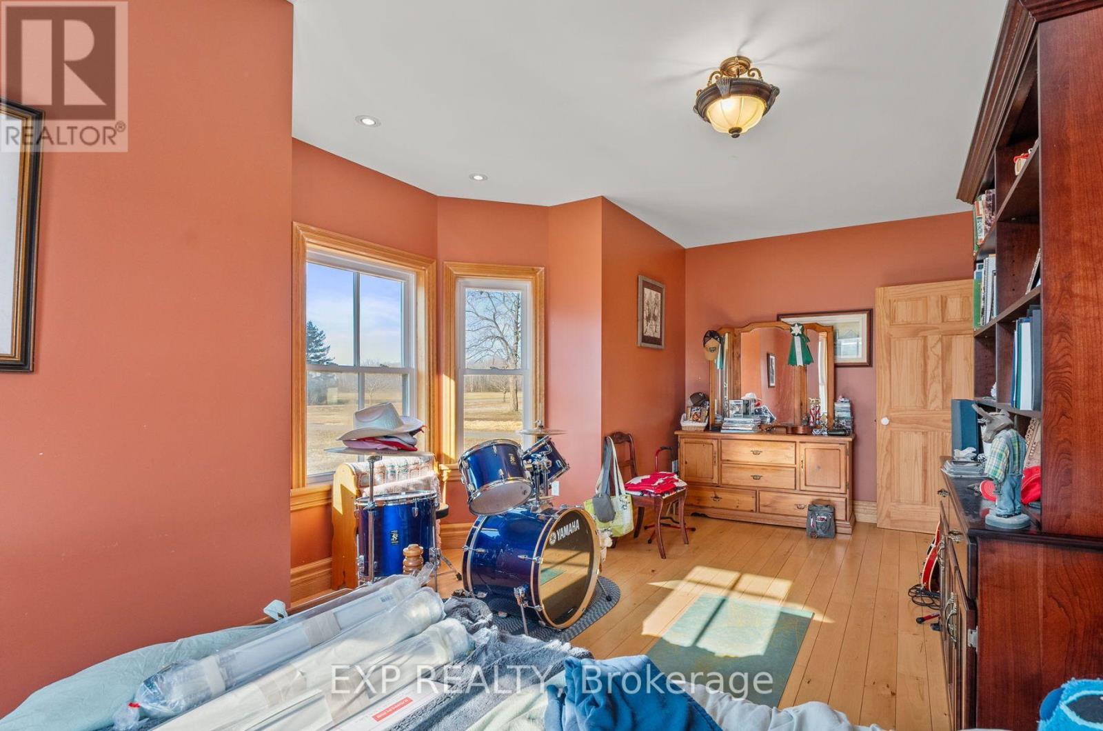 8923 Morning Glory Road, Georgina, Ontario  L0E 1N0 - Photo 25 - N12608880