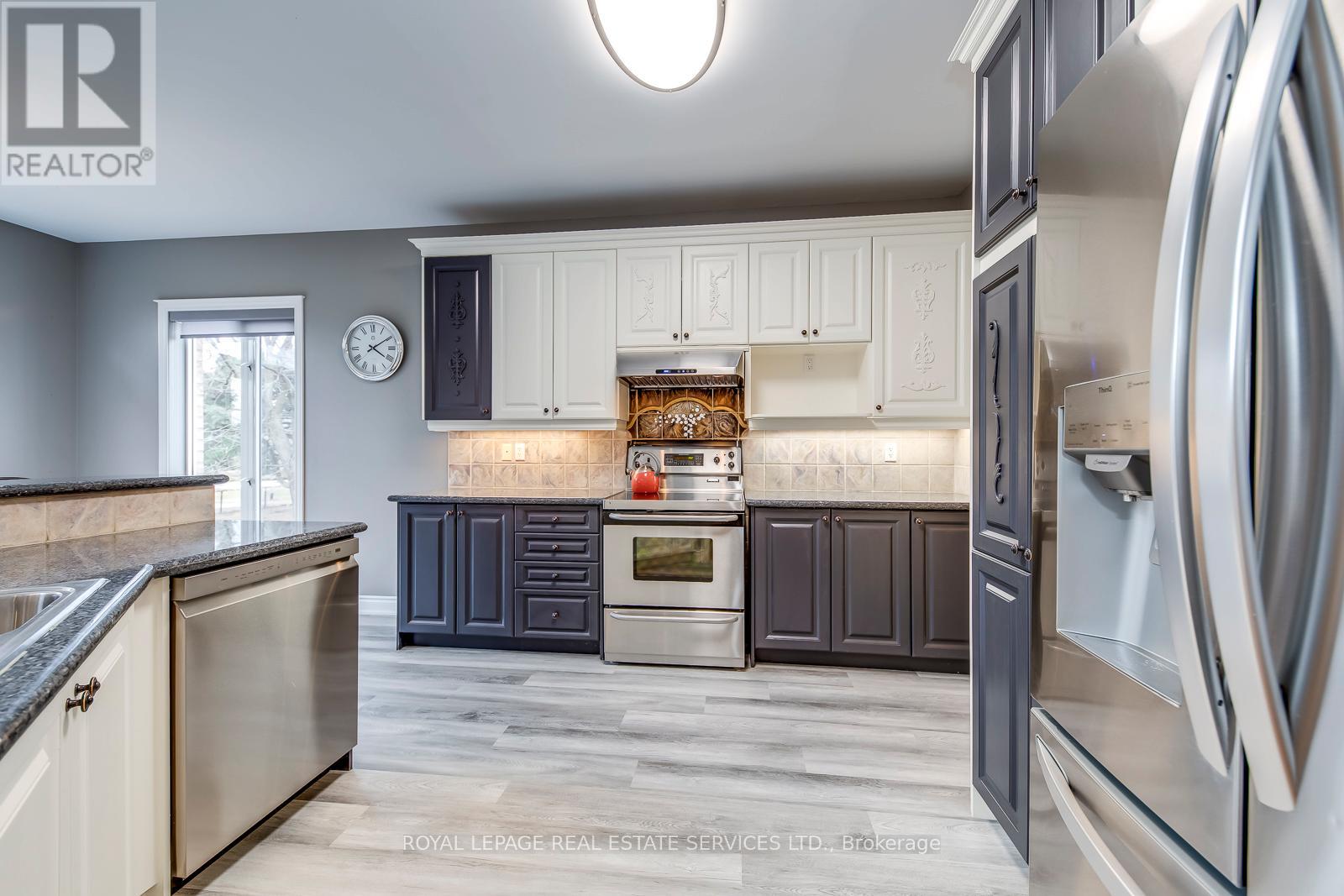 169 Spring Azure Crescent, Oakville, Ontario  L6L 6V7 - Photo 21 - W12771632