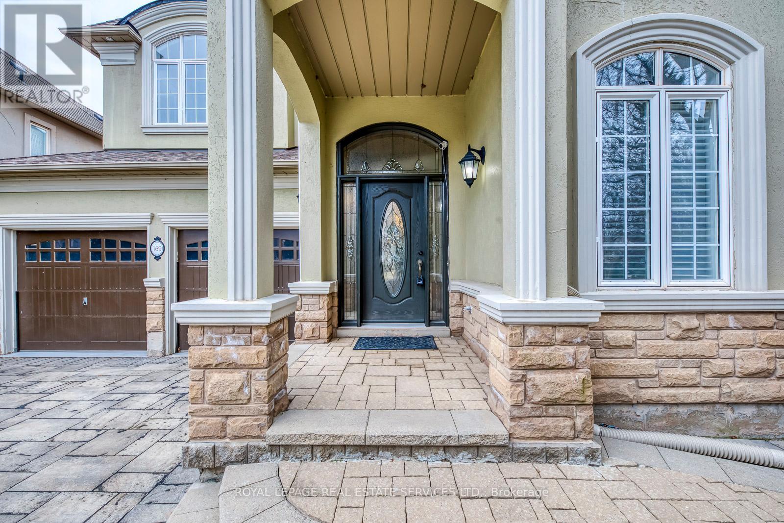 169 Spring Azure Crescent, Oakville, Ontario  L6L 6V7 - Photo 9 - W12771632