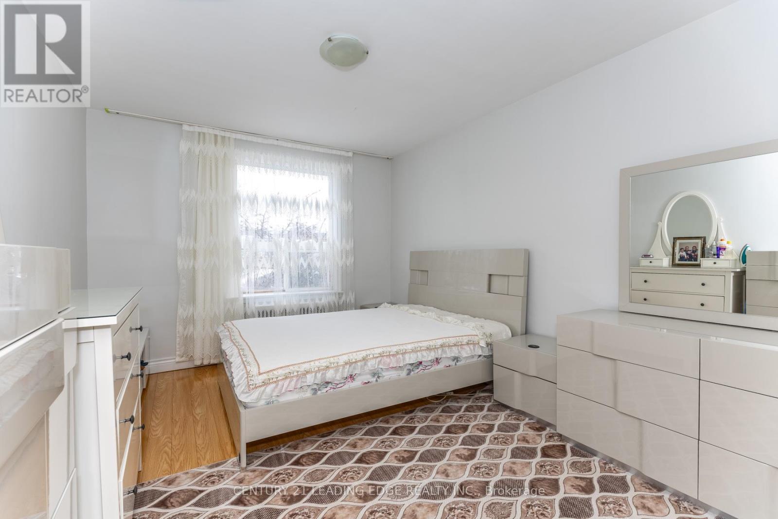 62 Branstone Road, Toronto, Ontario  M6E 4E4 - Photo 15 - W12771648