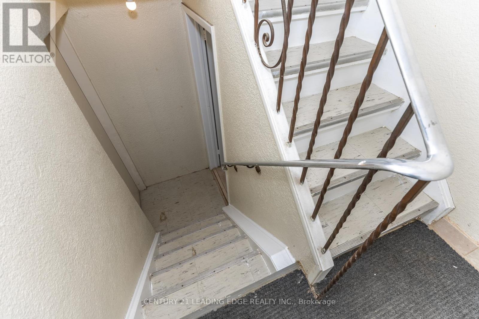 62 Branstone Road, Toronto, Ontario  M6E 4E4 - Photo 38 - W12771648