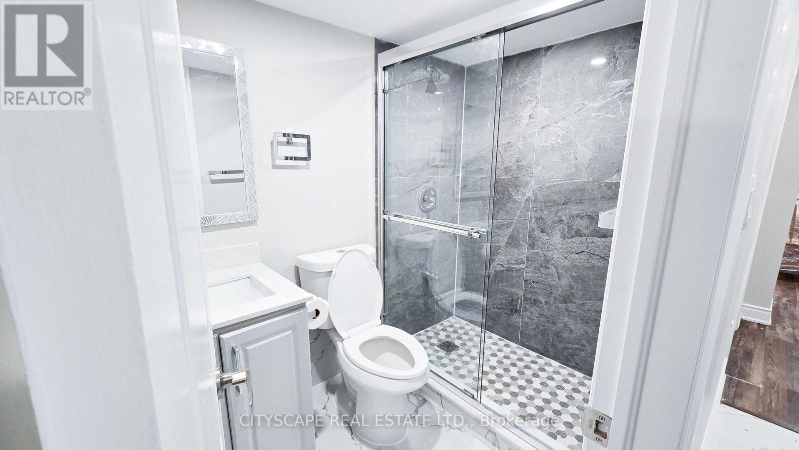 Lower - 121 Ashdale Road, Brampton, Ontario  L6Y 5N2 - Photo 11 - W12771656