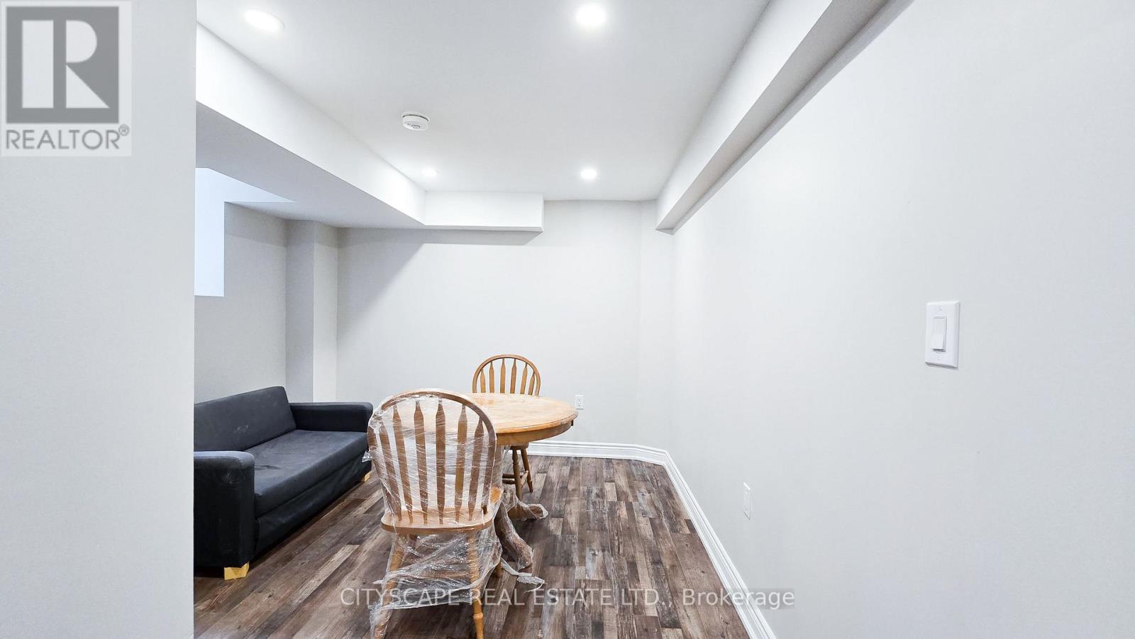 Lower - 121 Ashdale Road, Brampton, Ontario  L6Y 5N2 - Photo 3 - W12771656