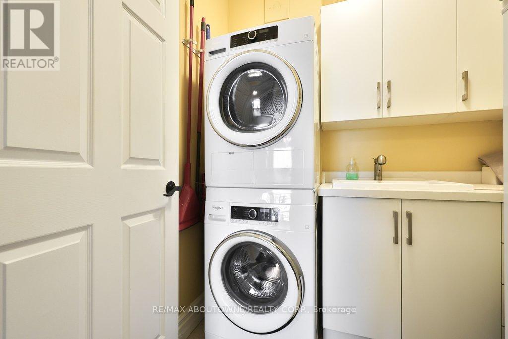 801 - 2511 Lakeshore Road W, Oakville, Ontario  L6L 6L9 - Photo 13 - W12771666