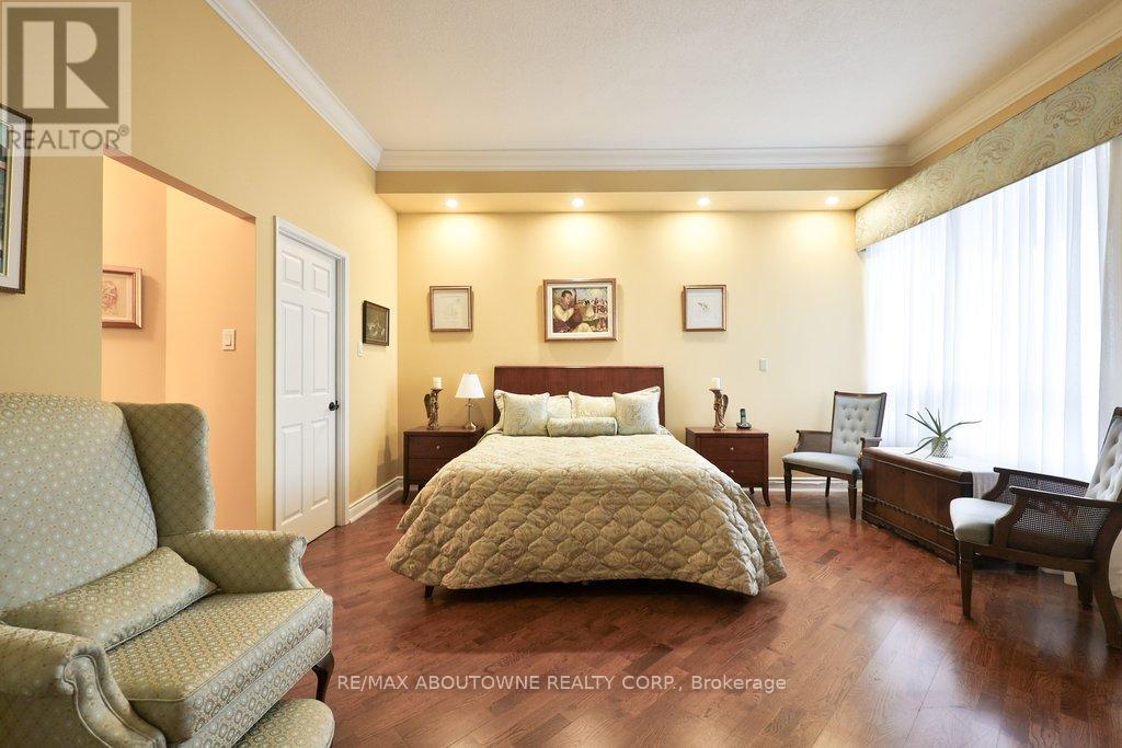 801 - 2511 Lakeshore Road W, Oakville, Ontario  L6L 6L9 - Photo 25 - W12771666