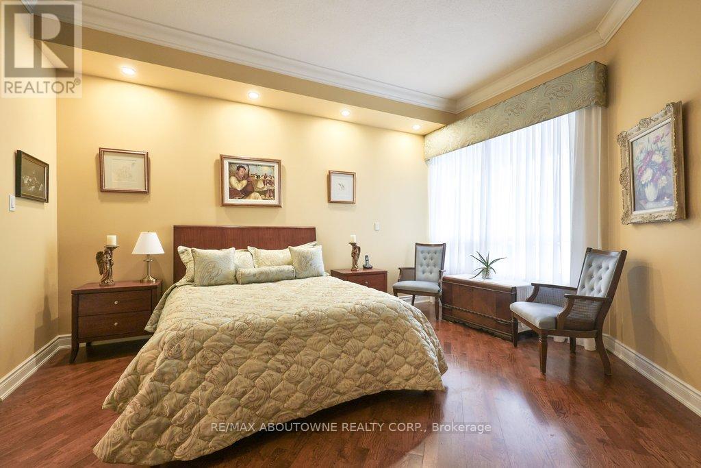 801 - 2511 Lakeshore Road W, Oakville, Ontario  L6L 6L9 - Photo 26 - W12771666