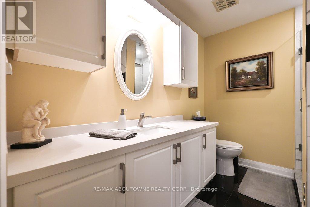 801 - 2511 Lakeshore Road W, Oakville, Ontario  L6L 6L9 - Photo 29 - W12771666