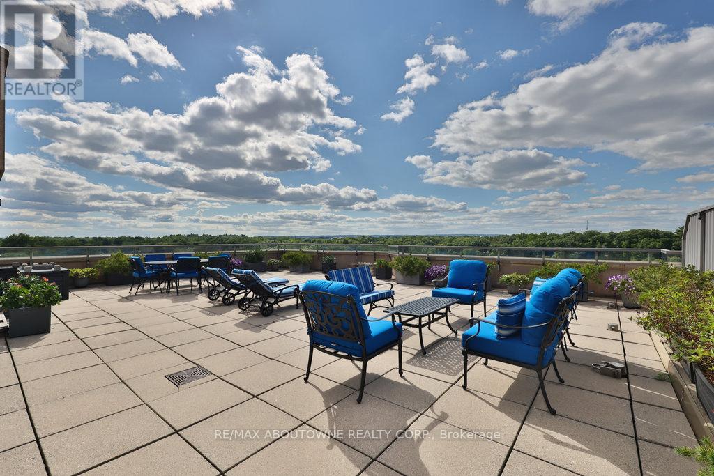 801 - 2511 Lakeshore Road W, Oakville, Ontario  L6L 6L9 - Photo 40 - W12771666