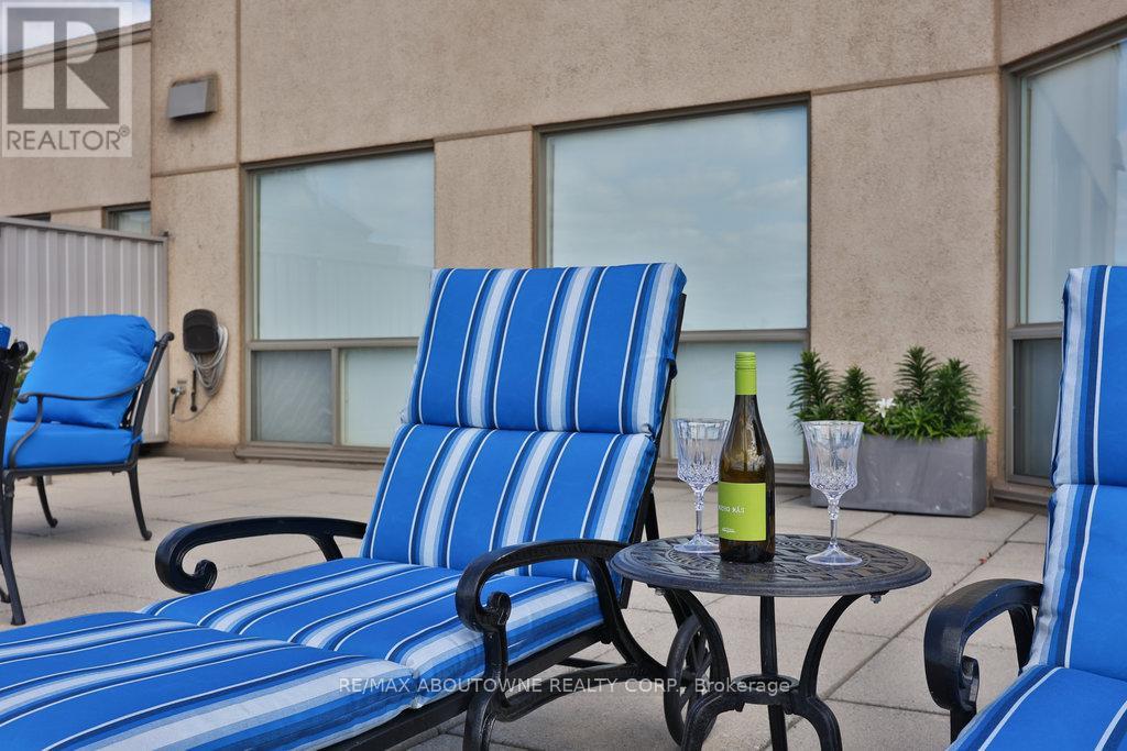 801 - 2511 Lakeshore Road W, Oakville, Ontario  L6L 6L9 - Photo 43 - W12771666