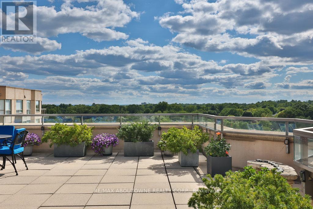 801 - 2511 Lakeshore Road W, Oakville, Ontario  L6L 6L9 - Photo 44 - W12771666