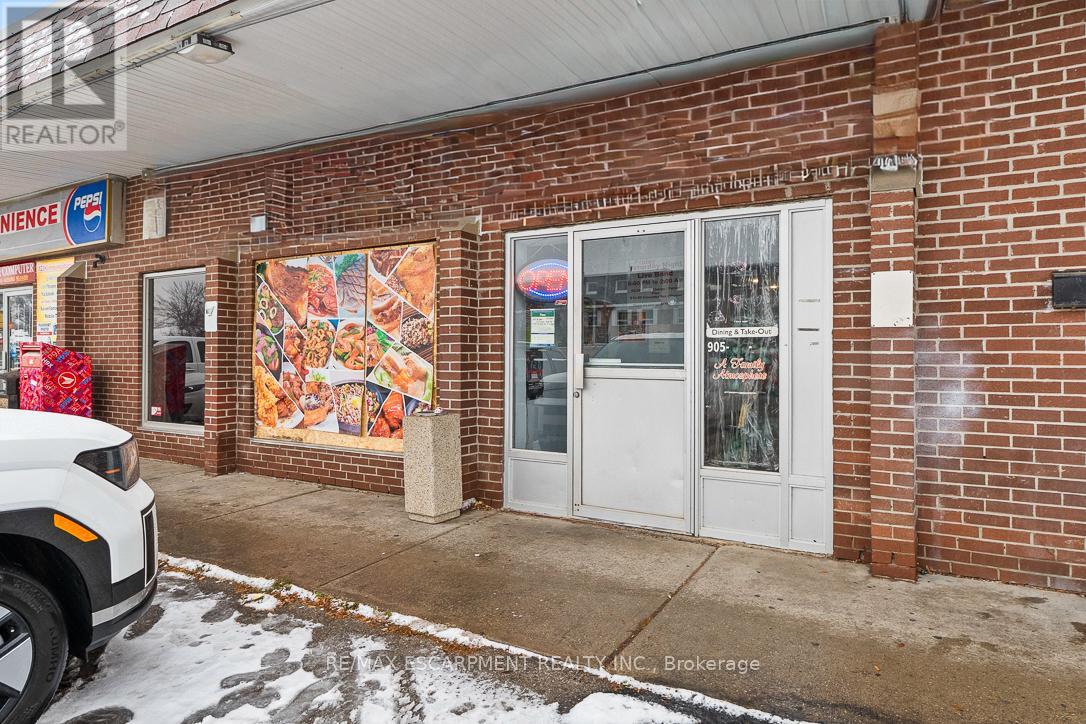 8 - 833 Westlock Road, Mississauga, Ontario  L5C 1K7 - Photo 7 - W12771680