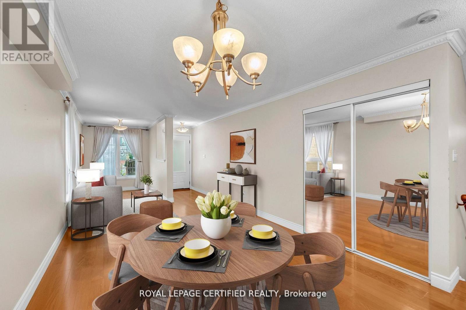 17 Chestermere Crescent, Brampton, Ontario  L7A 2E8 - Photo 4 - W12771704