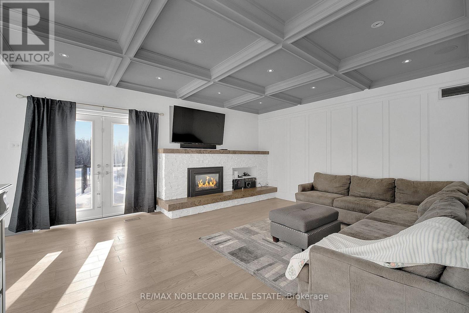 14 Bowman Avenue, Brampton, Ontario  L6P 0X5 - Photo 12 - W12771734