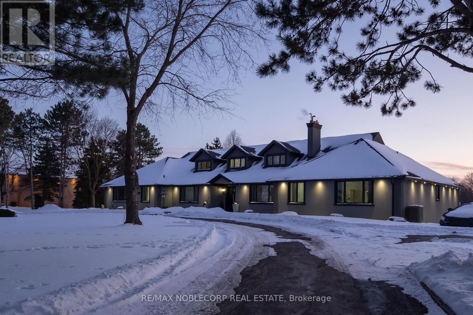 14 Bowman Avenue, Brampton, Ontario  L6P 0X5 - Photo 2 - W12771734