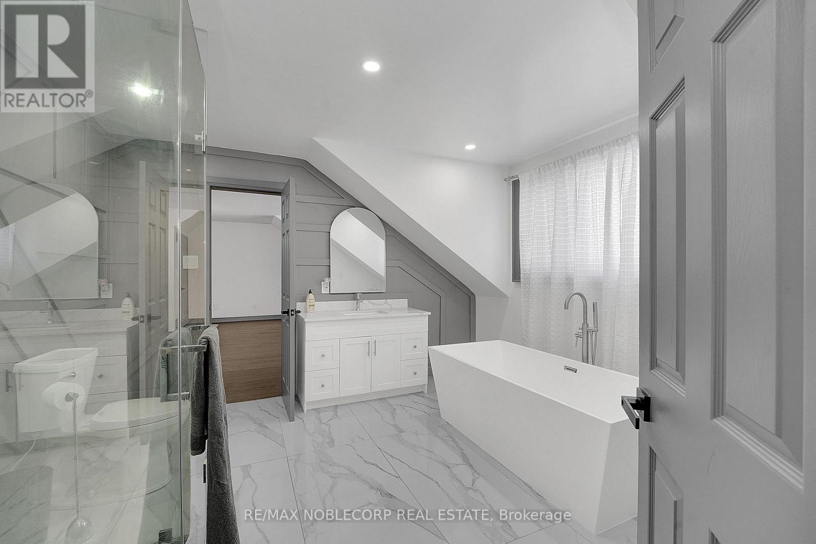 14 Bowman Avenue, Brampton, Ontario  L6P 0X5 - Photo 25 - W12771734