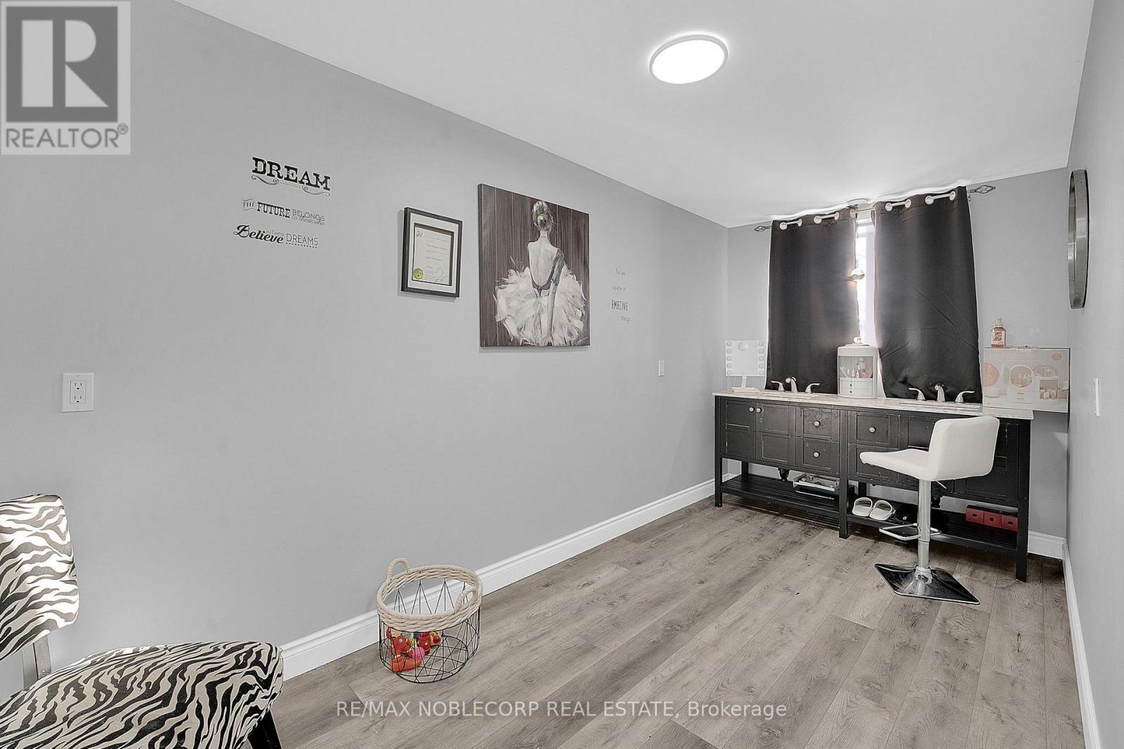 14 Bowman Avenue, Brampton, Ontario  L6P 0X5 - Photo 32 - W12771734