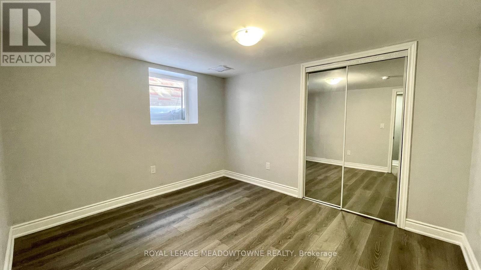 4 Keats Avenue, Halton Hills, Ontario  L7G 1T4 - Photo 16 - W12771738